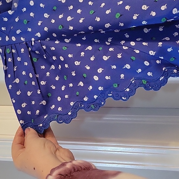 Ann Taylor Blue Print Short Sleeve Drapey Sleeves Women's Top Small - Picture 5 of 6